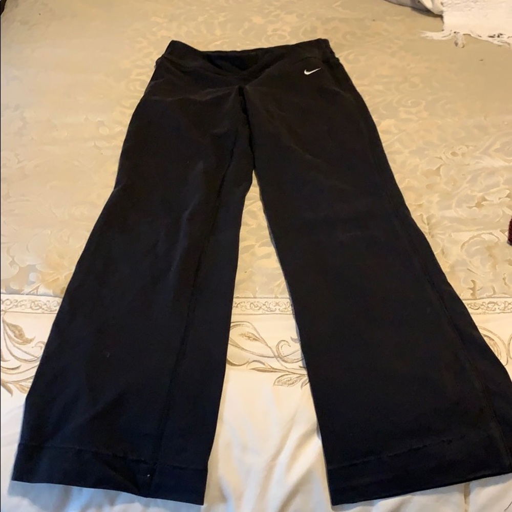 Nike yoga pants, book cut XS - Picture 3 of 3
